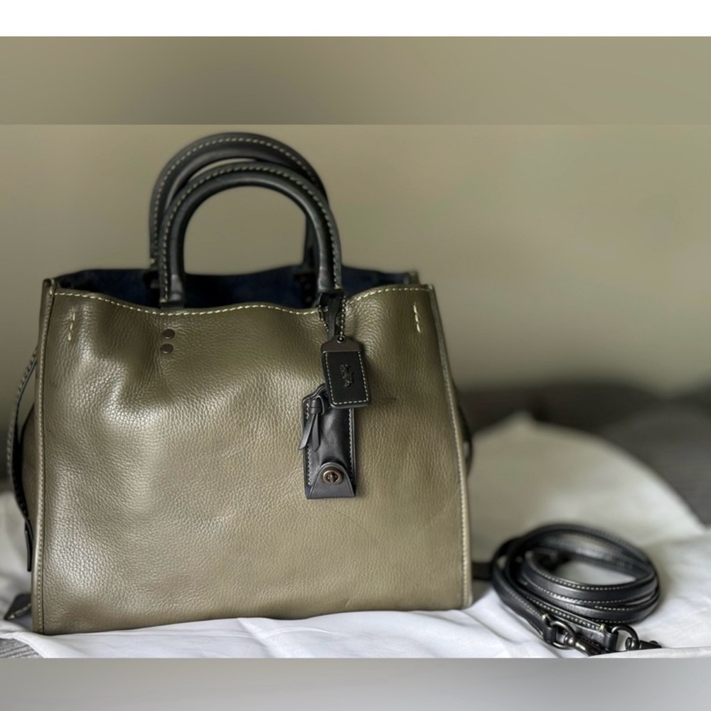 EUC Coach 1941 Rogue 31 in Olive Glovetanned Pebble Leather w/ Blue Suede Lining